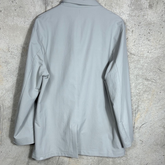 lululemon athletica New Venture Blazer - Picture 3 of 10